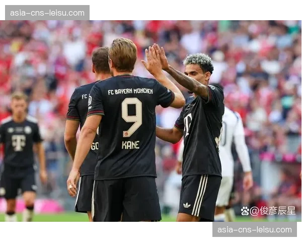 诺伊尔失误送礼居莱尔破门，安联球场瞬间陷入沉寂